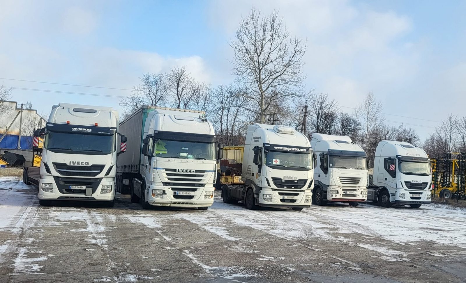Вантажівки Iveco на майданчику СТО